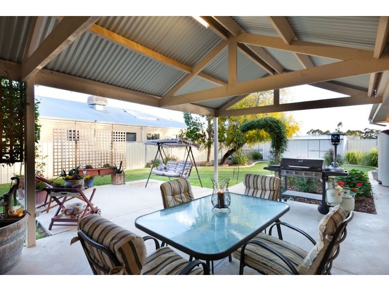 82 Flora Avenue, Mildura VIC 3500