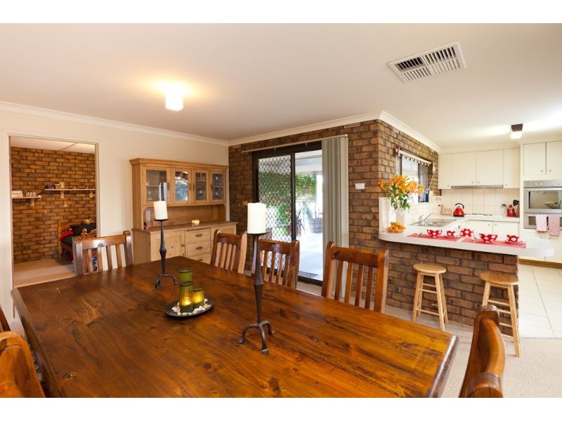 82 Flora Avenue, Mildura VIC 3500