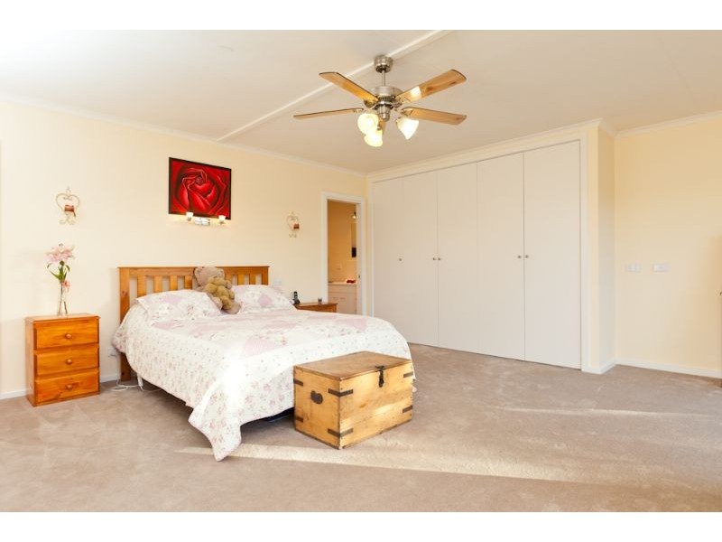 82 Flora Avenue, Mildura VIC 3500