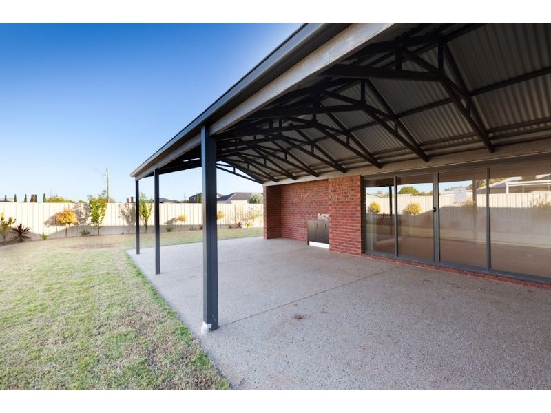 21 Bakogiannis Court, Mildura VIC 3500