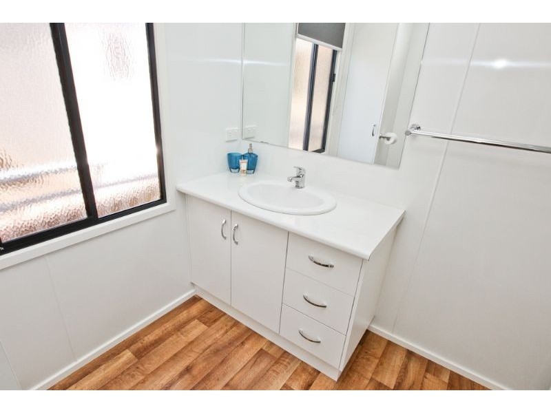 Ripple Effect Houseboat, Mildura VIC 3500