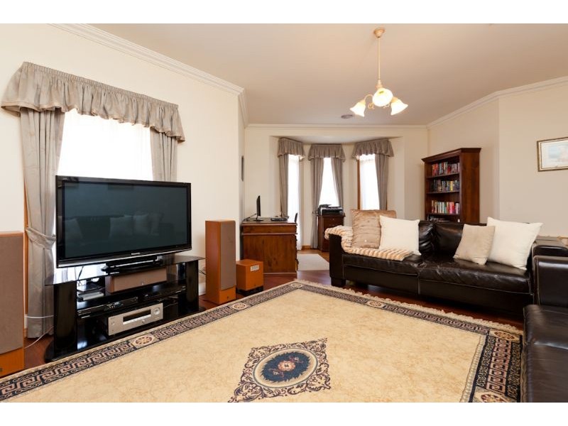 13 Edmund Barton Court, Mildura VIC 3500