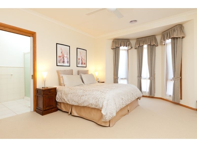 13 Edmund Barton Court, Mildura VIC 3500