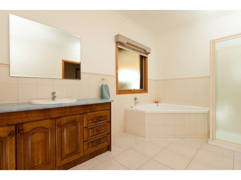 13 Edmund Barton Court, Mildura VIC 3500