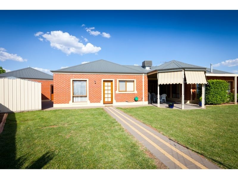 13 Edmund Barton Court, Mildura VIC 3500