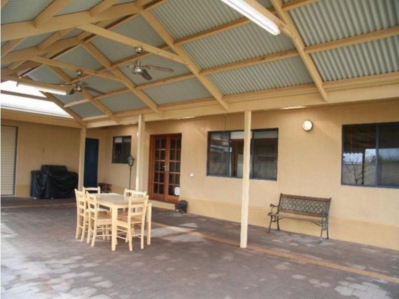 2 Kyamber Close, Mildura VIC 3500