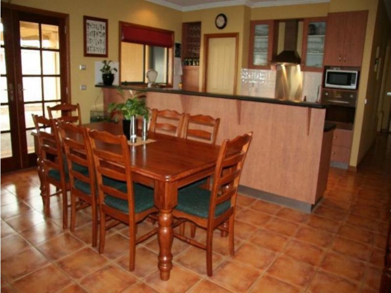 2 Kyamber Close, Mildura VIC 3500