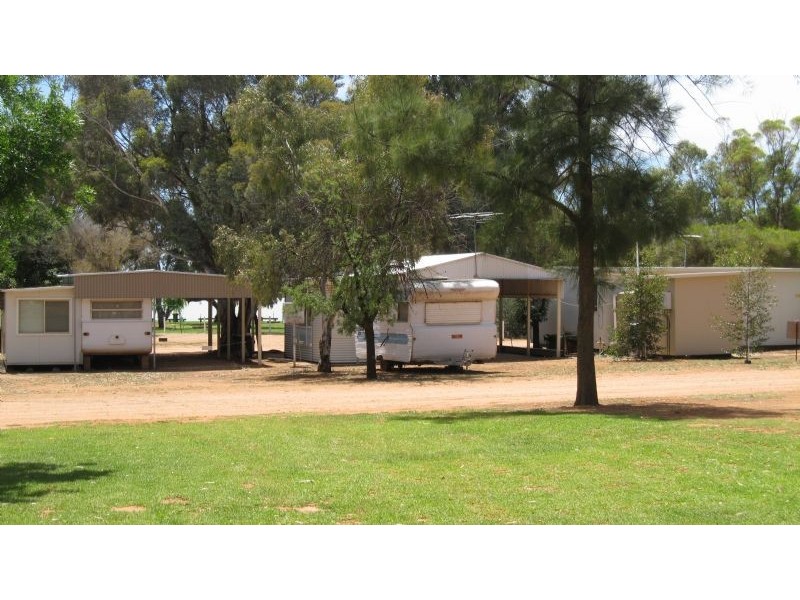 Site 35 Bushmans Rest Caravan Park, Cullulleraine VIC 3496