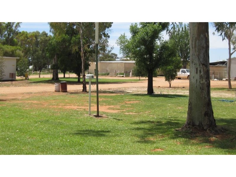 Site 35 Bushmans Rest Caravan Park, Cullulleraine VIC 3496