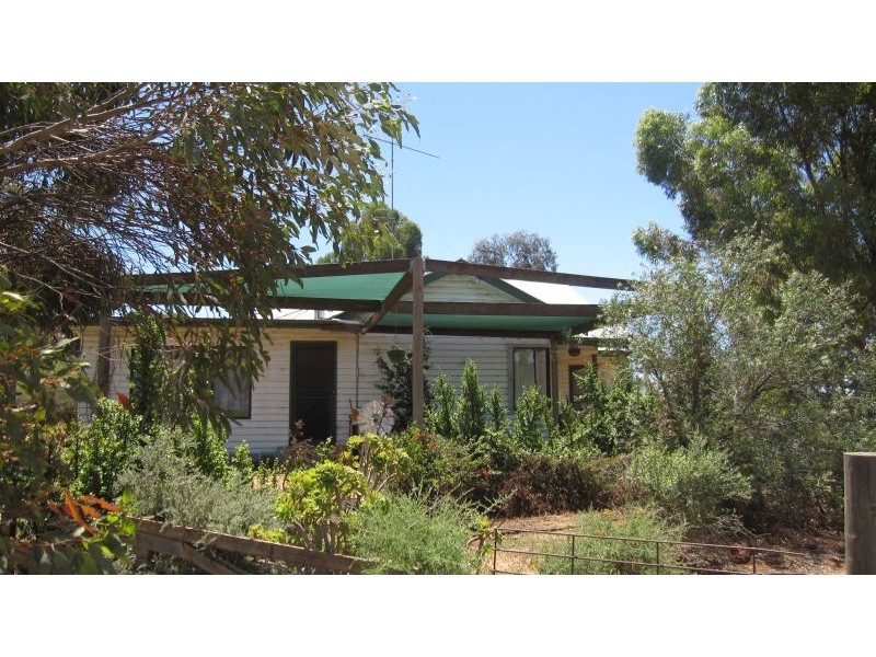 7 Cassidy Road, Ouyen VIC 3490