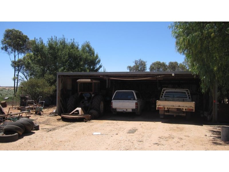 7 Cassidy Road, Ouyen VIC 3490