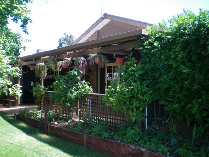 14 Crane Drive, Buronga NSW 2739