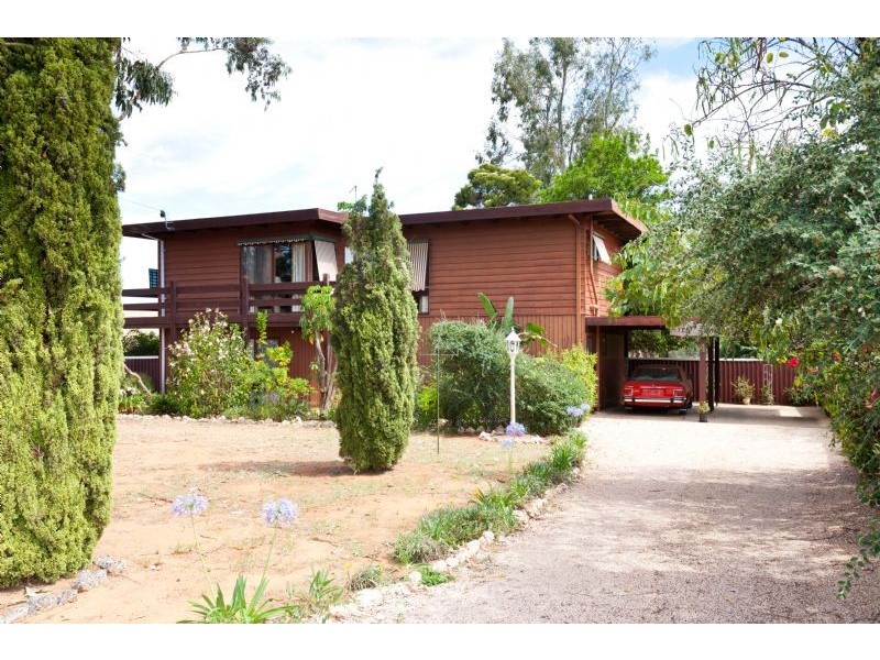 4 Sturt Highway, Buronga NSW 2739