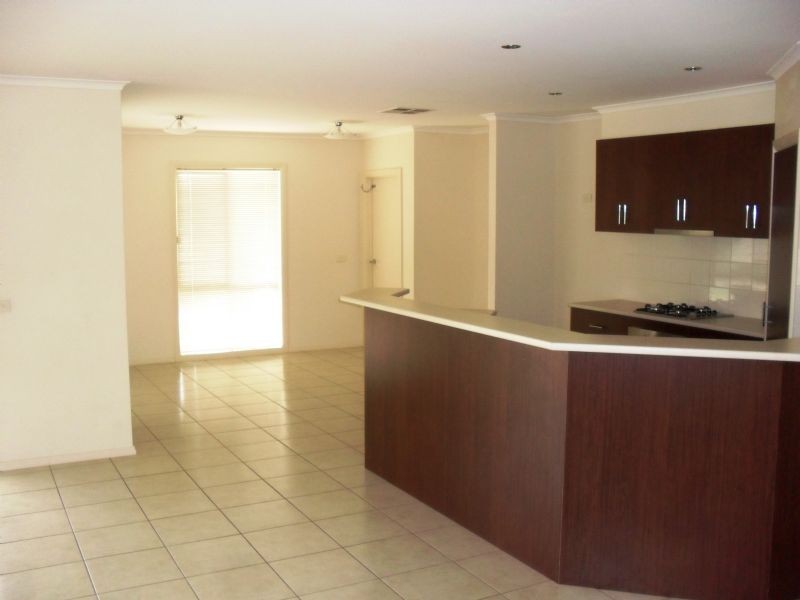 8 Oxley Court, Mildura VIC 3500