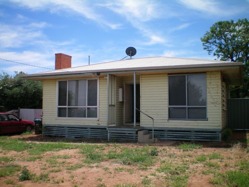 22 Murray Avenue, Red Cliffs VIC 3496