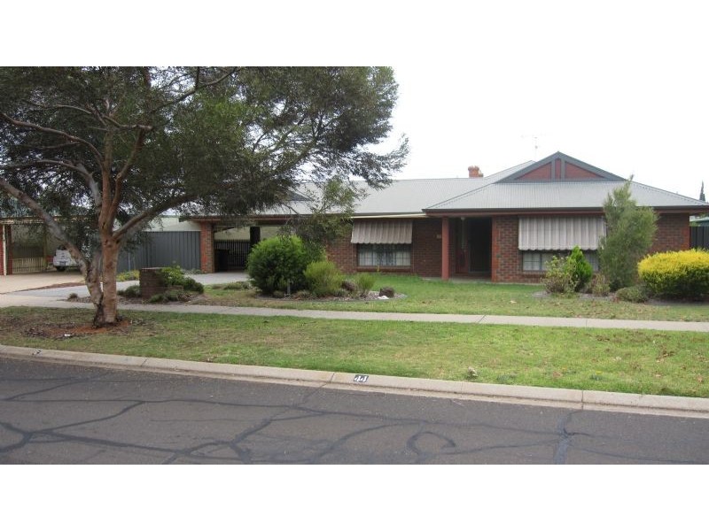 44 Belleview Drive, Irymple VIC 3498