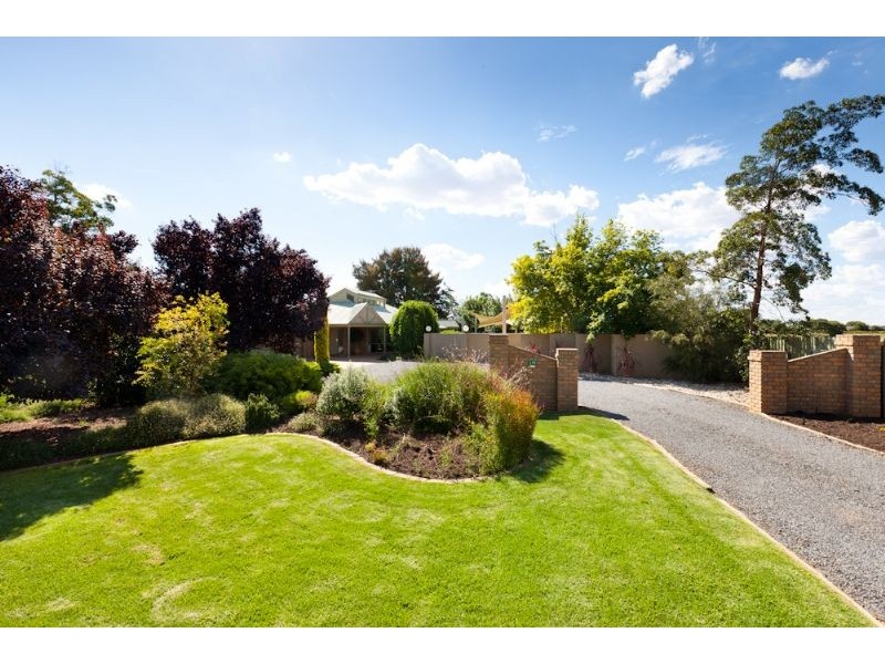 143 Koorlong Avenue, Nichols Point VIC 3501