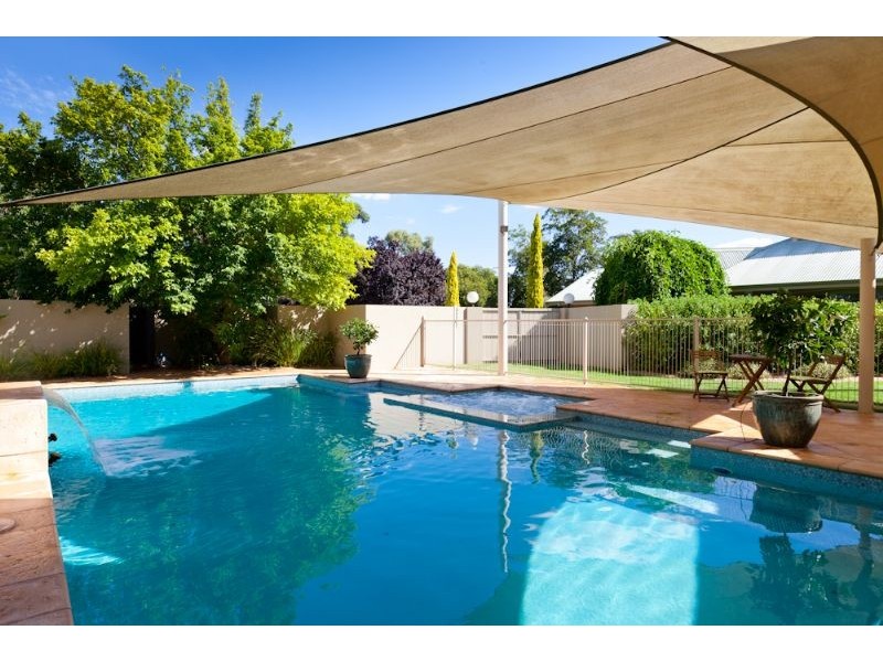 143 Koorlong Avenue, Nichols Point VIC 3501