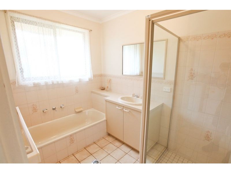 6 Meadow Grove, Mildura VIC 3500