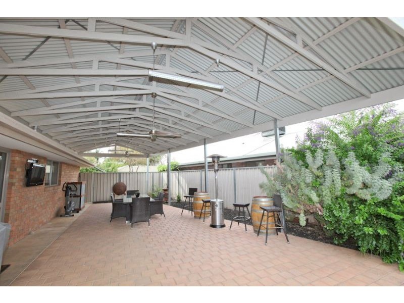 6 Meadow Grove, Mildura VIC 3500