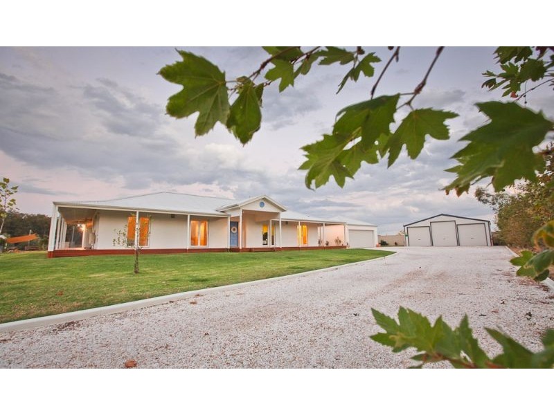 50 Flora Avenue, Mildura VIC 3500