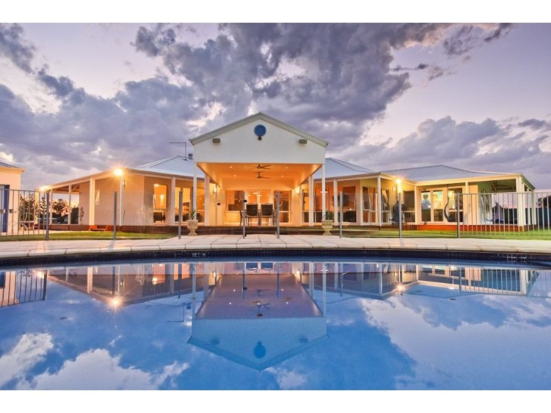 50 Flora Avenue, Mildura VIC 3500