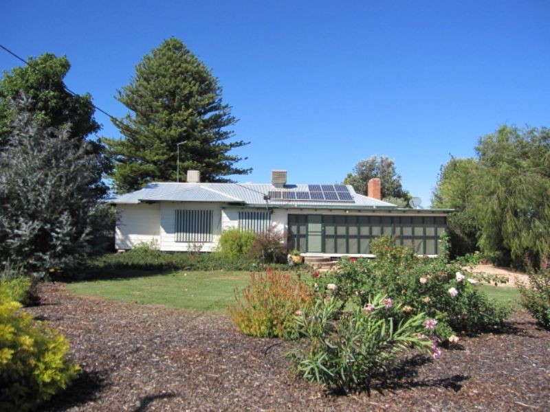 71 Benghazi Road, Robinvale VIC 3549