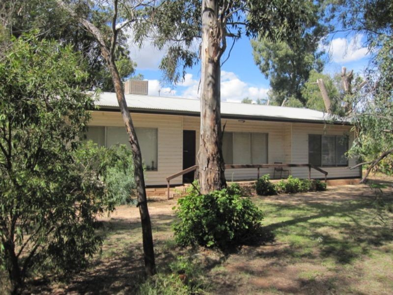 676-684 Karadoc Avenue, Irymple VIC 3498