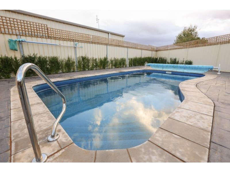 4 Orlando Court, Mildura VIC 3500