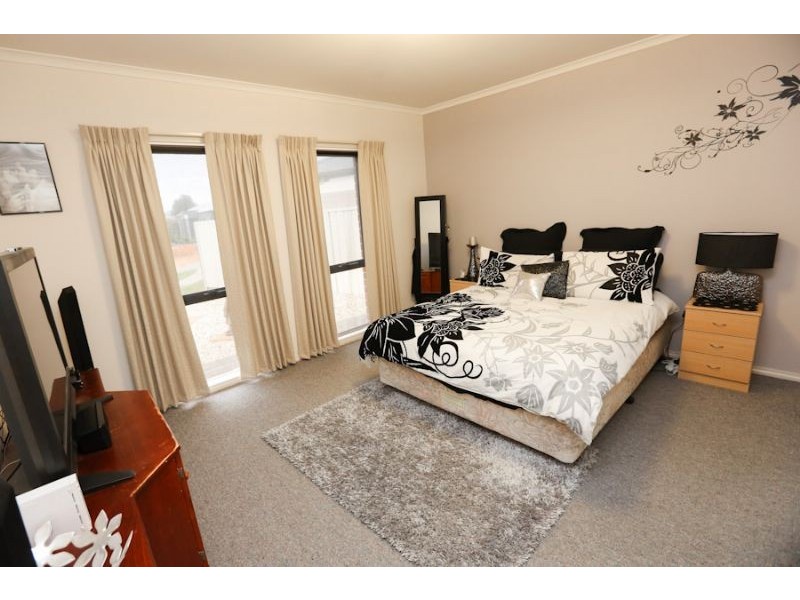 4 Orlando Court, Mildura VIC 3500