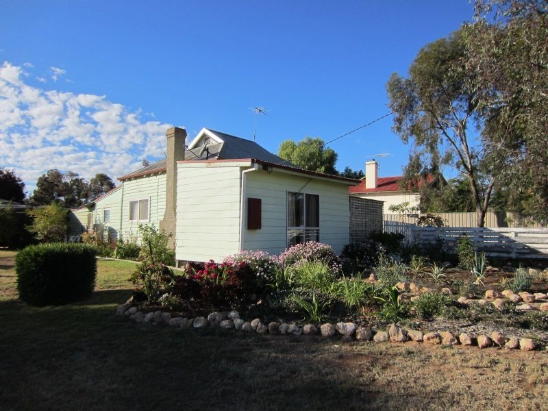 32 Main Avenue North, Merbein VIC 3505