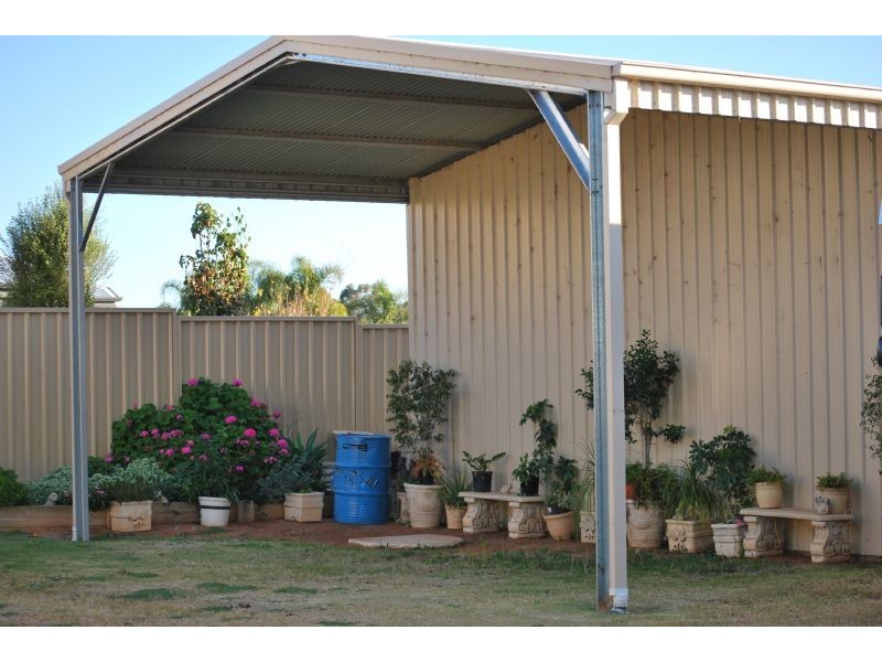 6 Robert Court, Gol Gol NSW 2738