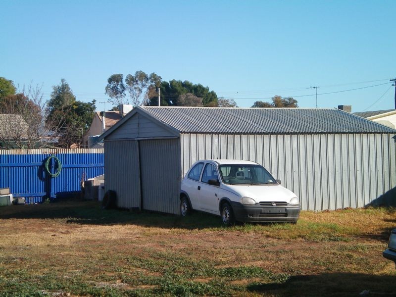 10 Pine Street, Red Cliffs VIC 3496