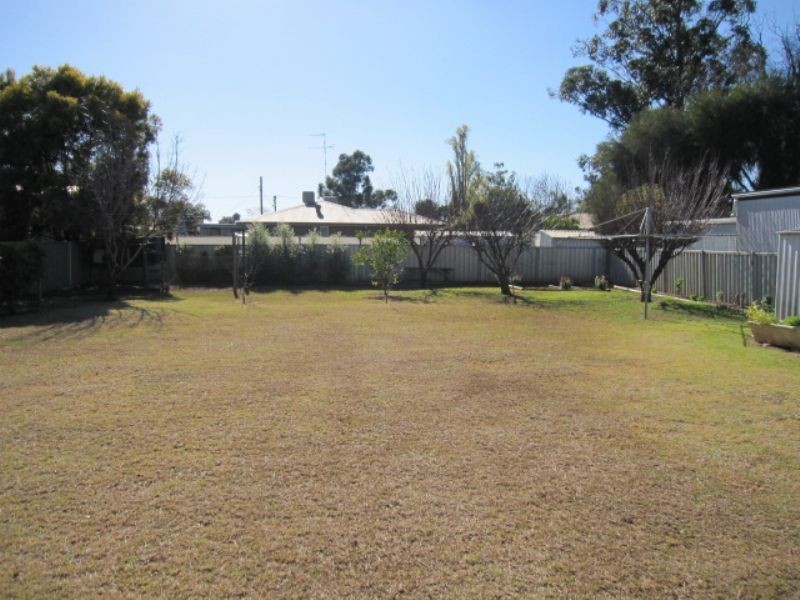 21 Nixon Street, Euston NSW 2737