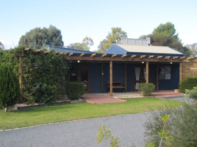 16-17 Darling Street, Pooncarie NSW 2648