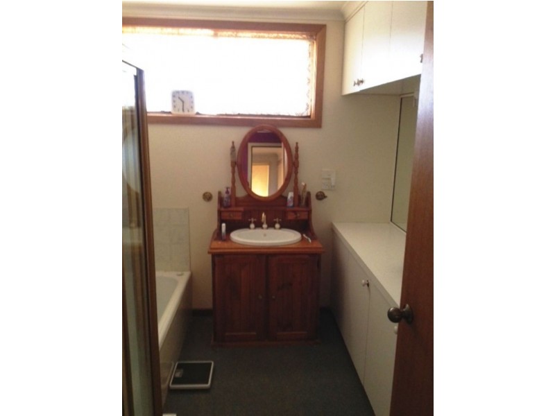 12 Fuller Street, Ouyen VIC 3490