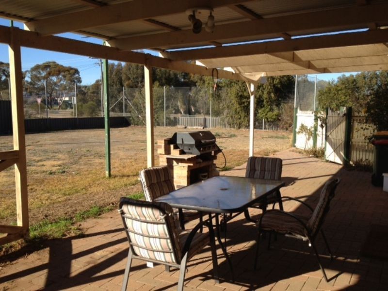 12 Fuller Street, Ouyen VIC 3490