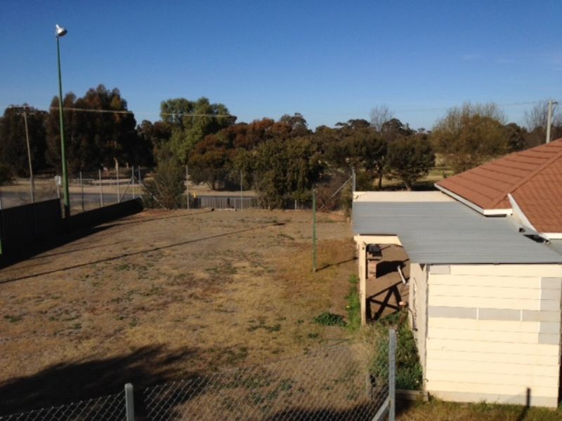 12 Fuller Street, Ouyen VIC 3490