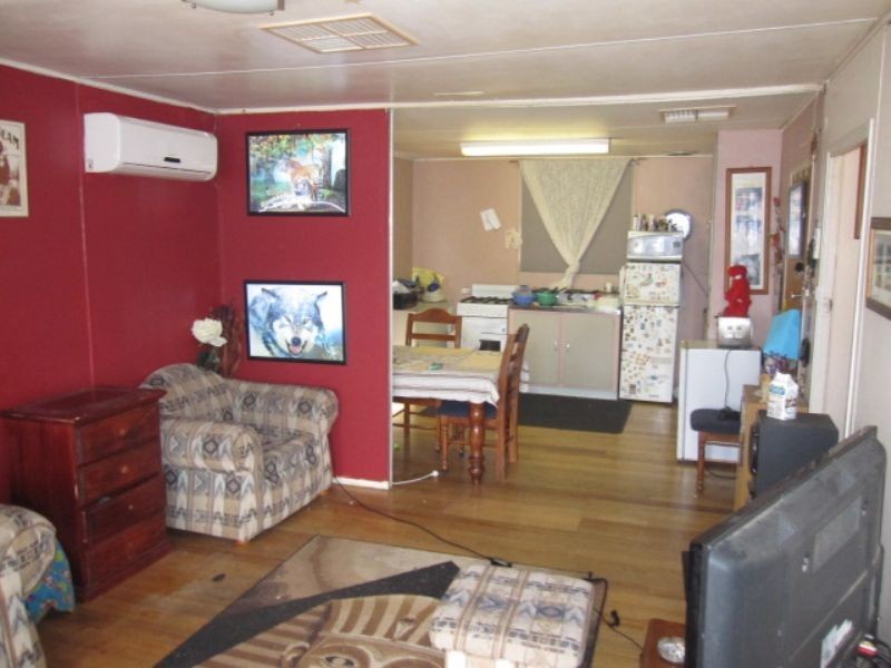 32 Ritchie Street, Ouyen VIC 3490