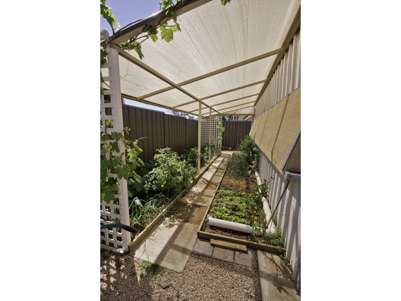 8 Namoi Avenue, Red Cliffs VIC 3496