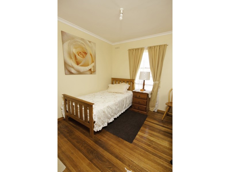 8 Namoi Avenue, Red Cliffs VIC 3496