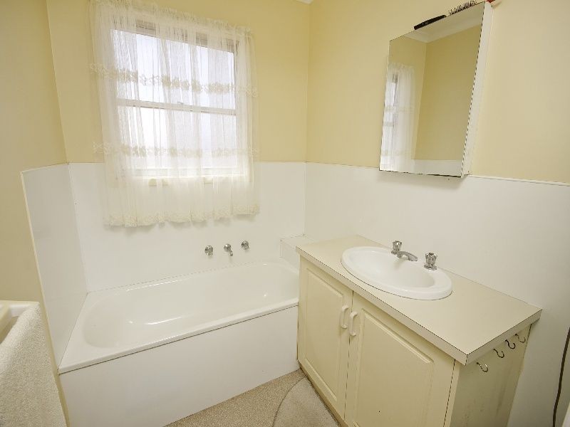 8 Namoi Avenue, Red Cliffs VIC 3496