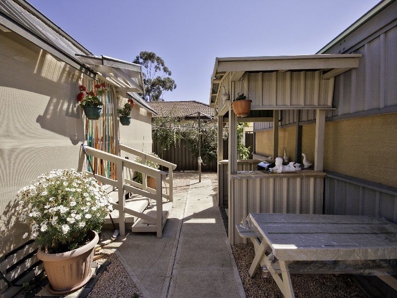 8 Namoi Avenue, Red Cliffs VIC 3496