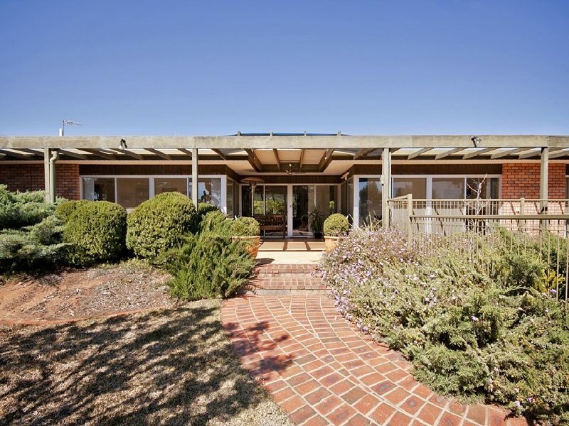 58 Ritchie Street, Ouyen VIC 3490