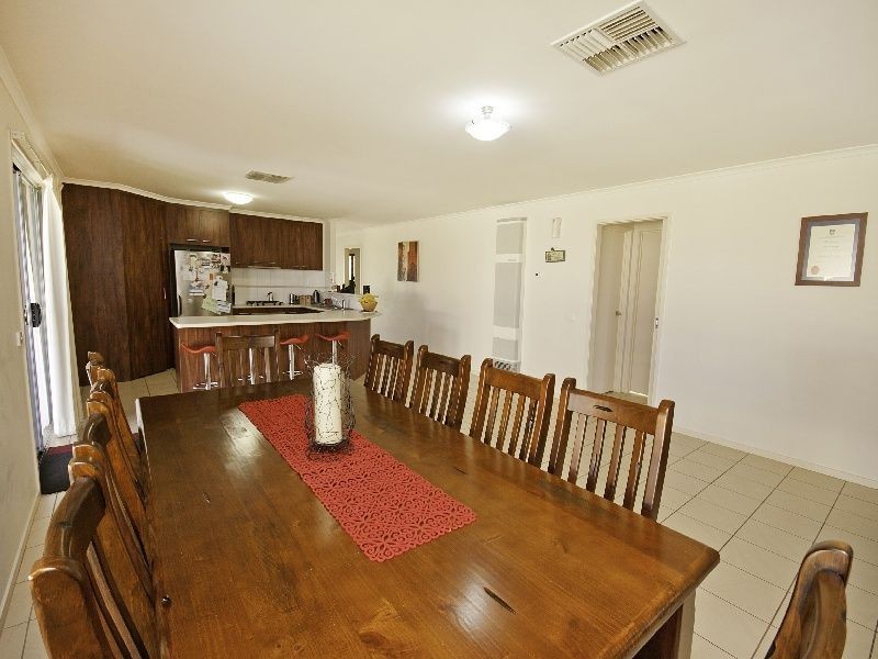 8 Darlington Parade, Mildura VIC 3500