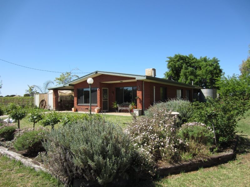 33 Cowanna Avenue South, Merbein South VIC 3505