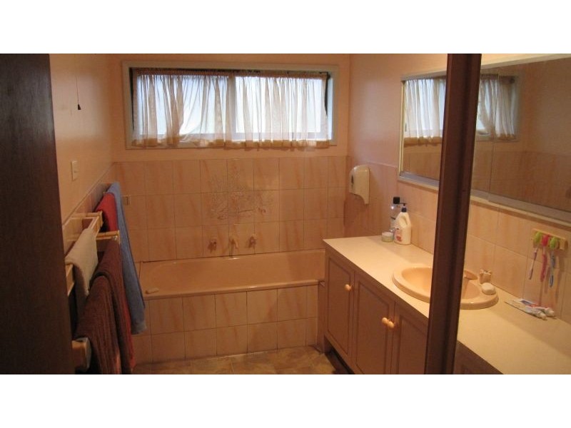 7 Dennis Avenue, Mildura VIC 3500