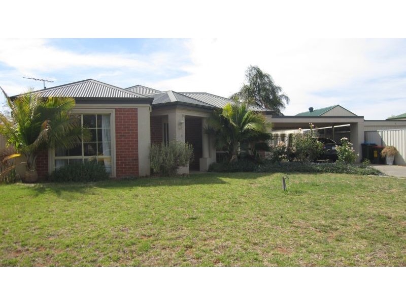 8 Pevensey Grove, Mildura VIC 3500