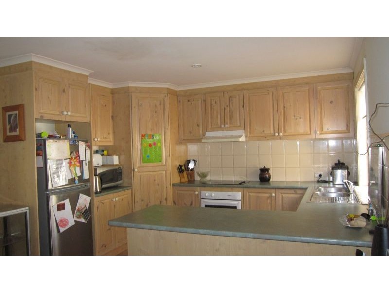 8 Pevensey Grove, Mildura VIC 3500