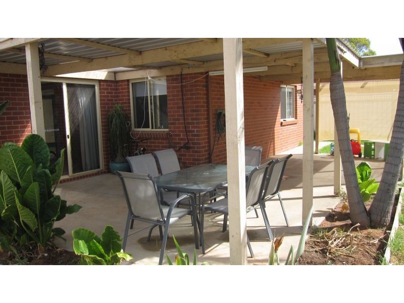 8 Pevensey Grove, Mildura VIC 3500